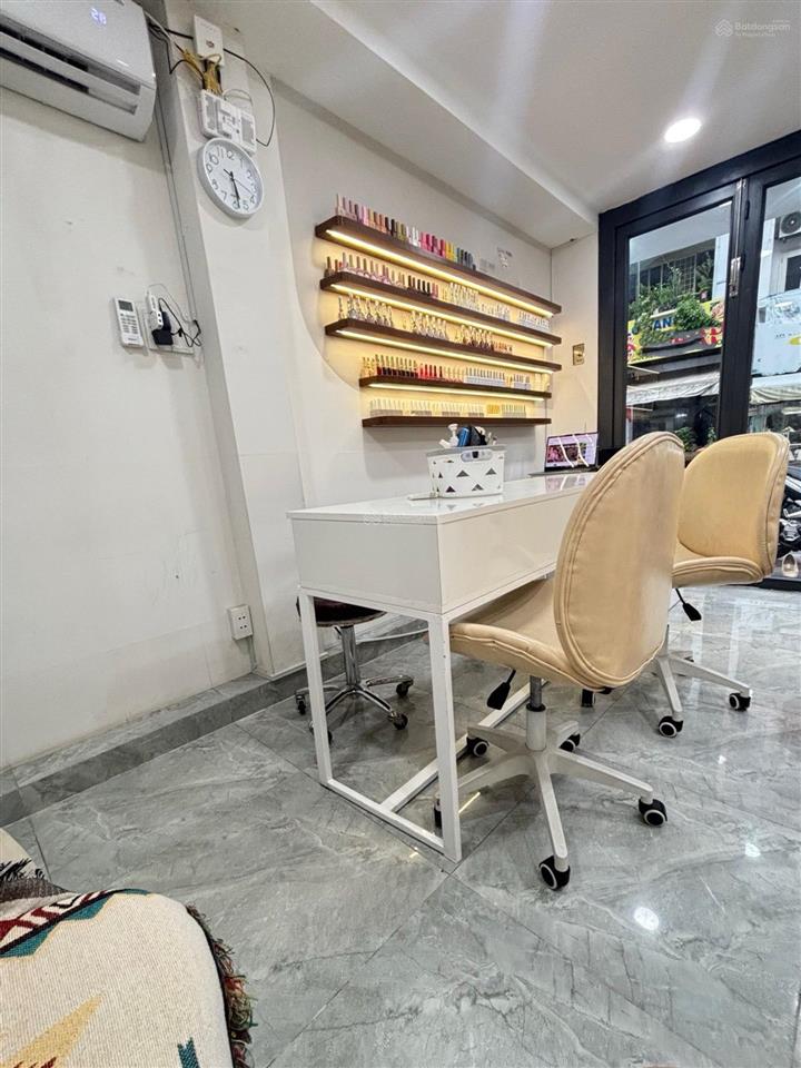 Giảm sâu 4 tỷ, 4 tầng ngang 5.3m, 45m2, mặt tiền kinh doanh huỳnh văn bánh, phú nhuận, chỉ 9.25 tỷ