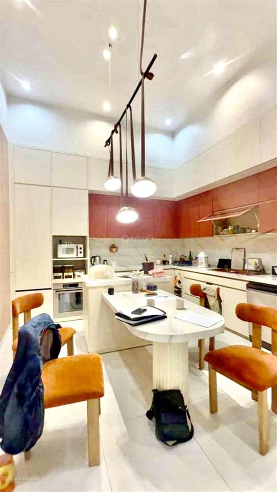 4 tầng, 5pn, 50m2, nhà đẹp hẻm 4m, giáp phan xích long phú nhuận, vào ở ngay, 8.75 tỷ