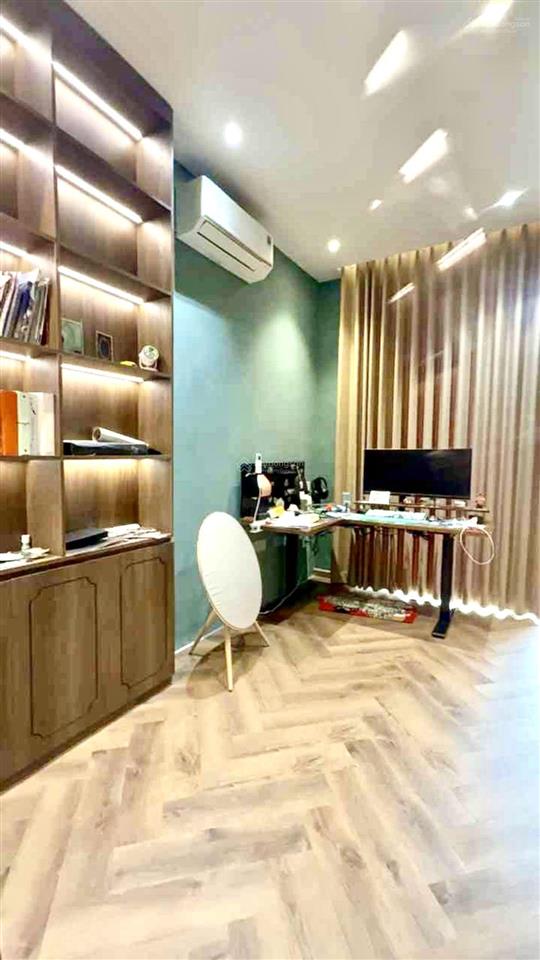 4 tầng, 5pn, 50m2, nhà đẹp hẻm 4m, giáp phan xích long phú nhuận, vào ở ngay, 8.75 tỷ