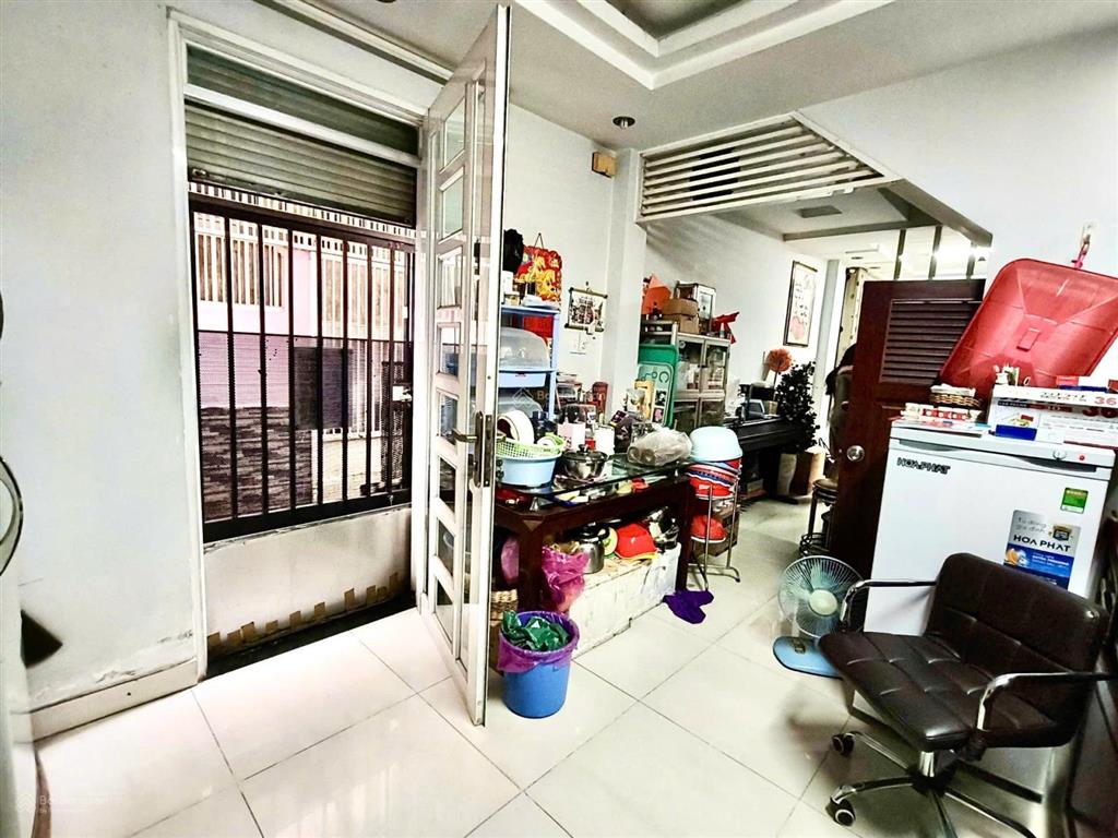 Giảm sâu, 5 tầng btct, 50m2, 6pn, gần hẻm xe hơi lê văn sỹ  trần quang diệu, quận 3, 9.95 tỷ