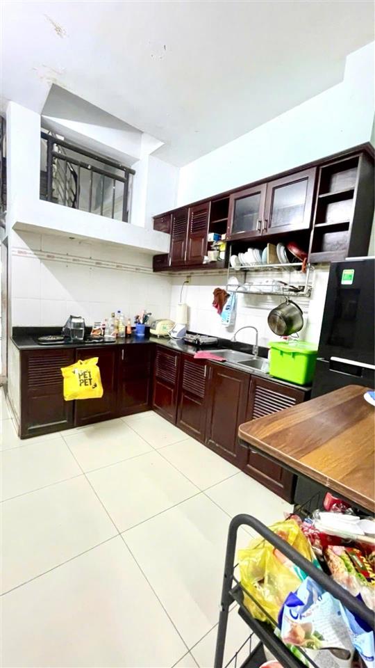 4 tầng 61m2  5pn  vài bước ra hẻm xe hơi lý chính thắng, hai bà trưng  nhỉnh 8 tỷ