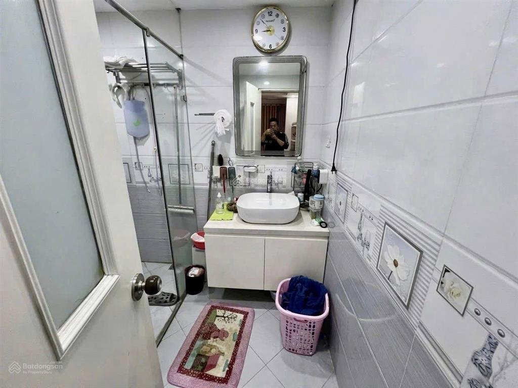 Bán căn hộ chung cư m5 nguyễn chí thanh, căn góc 2 thoáng, nhà đẹp ở ngay, view thoáng, tầng trung