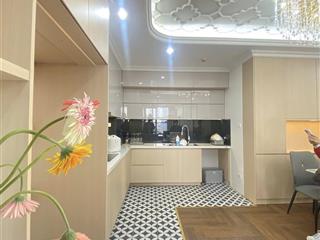 Bán căn hộ chung cư b4 kim liên , nhà mới đẹp ở ngay , căn góc 3 mặt thoáng vĩnh viễn , tầng đẹp