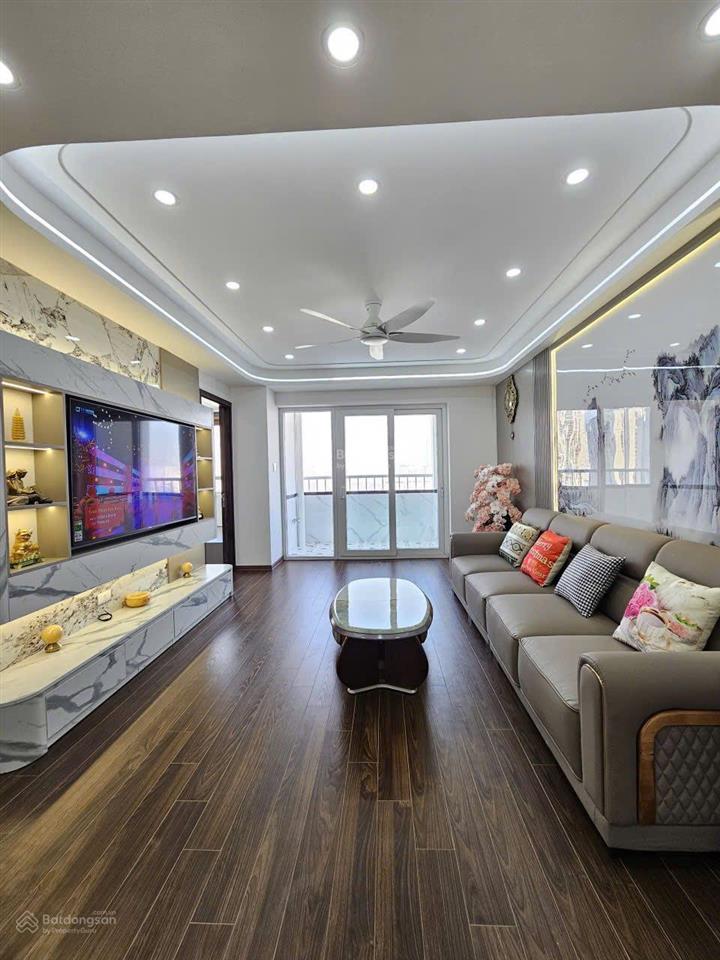 Bán căn hộ chung cư trung yên plaza, căn góc 2 thoáng, nhà đẹp long lanh, tầng trung cực đẹp