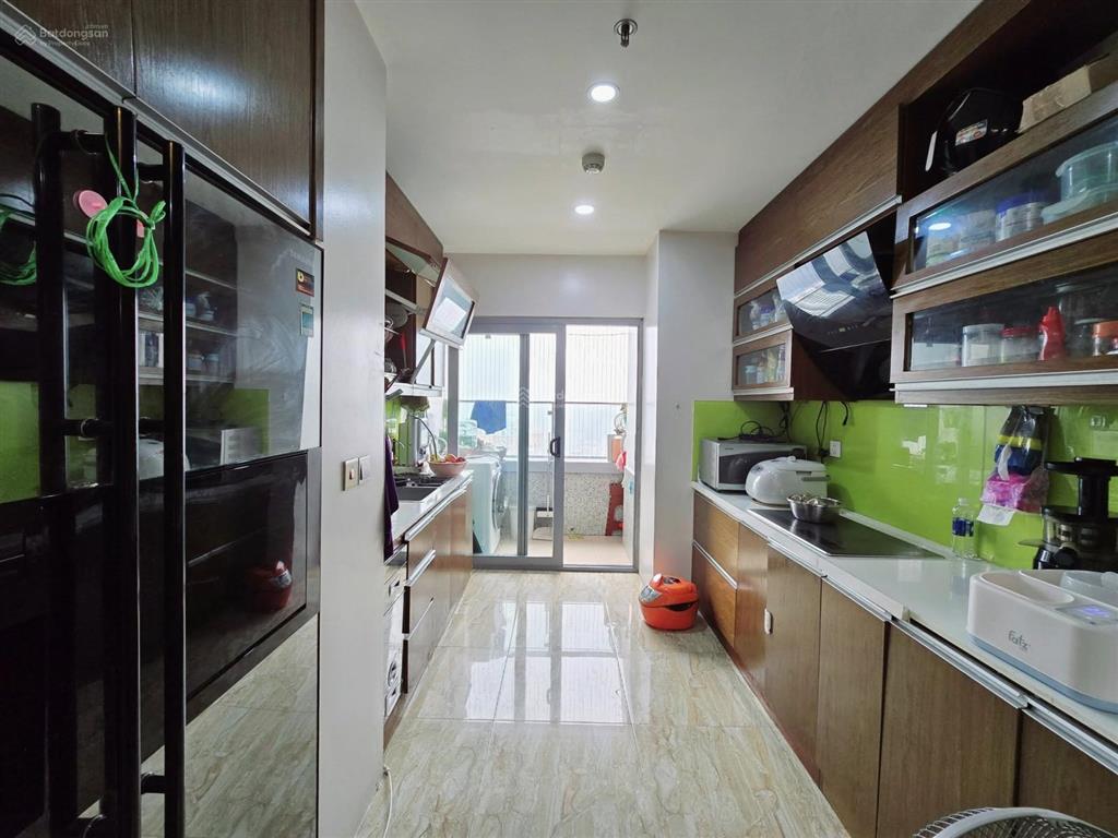 Bán căn hộ chung cư diamond flower , nhà mới đẹp ở ngay , view thoáng , khu vực ít nhà bán