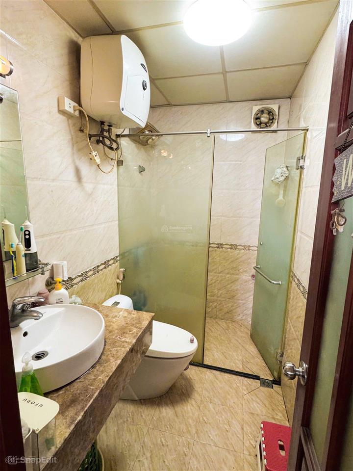 Bán căn hộ chung cư 183 hoàng văn thái , nhà đẹp ở ngay , tầng trung đẹp , chỉ hơn 5 tỷ