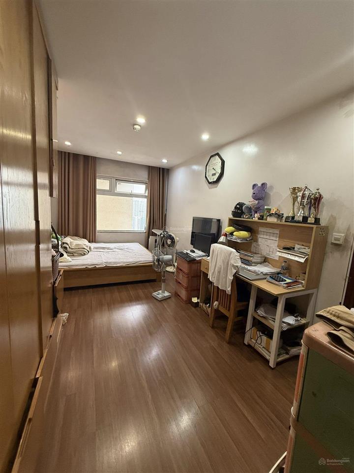 Bán căn hộ chung cư hòa bình green city 505 minh khai , ban công hướng mát , tầng cao view thoáng