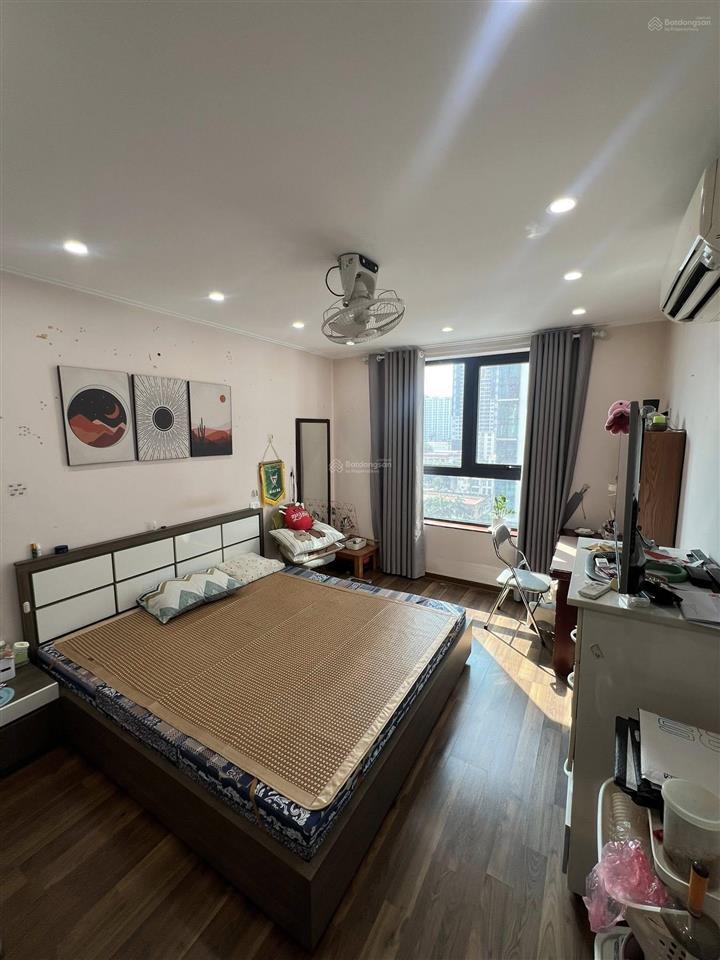 Bán căn hộ chung cư golden land 275 nguyễn trãi, nhà mới ở ngay, hướng tây tứ trạch, giá đầu tư