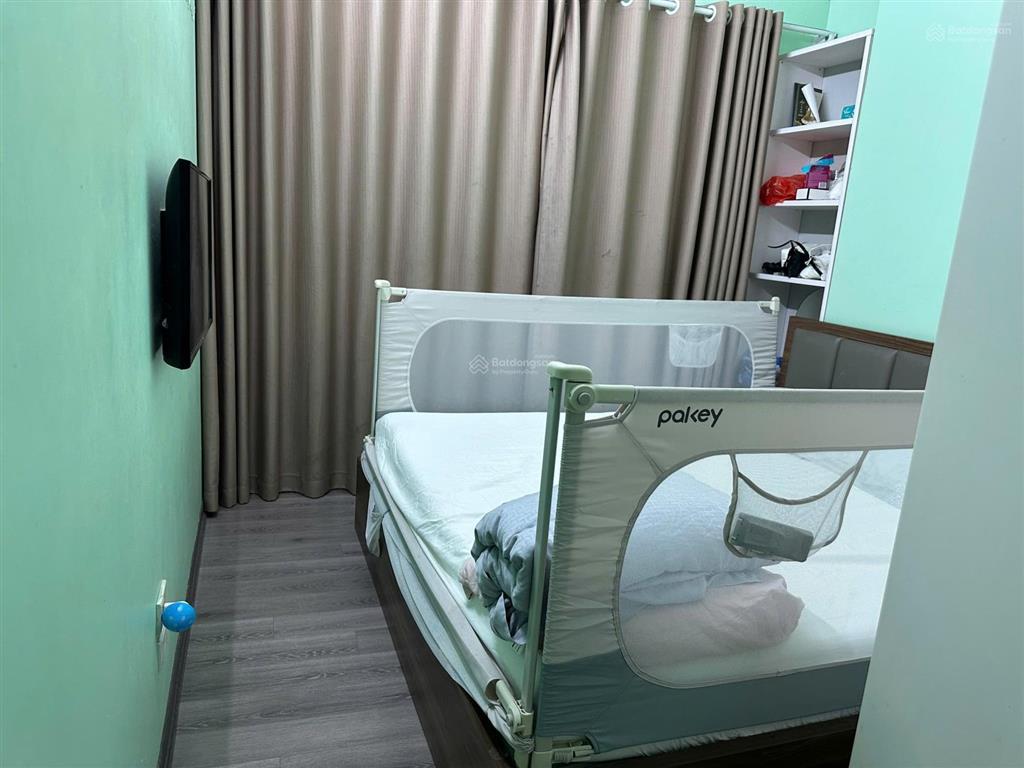 Tớ bán nhanh căn góc tầng trung thang thấp tòa ct12a 53.5m2 ban công đông nam, kim văn kim lũ
