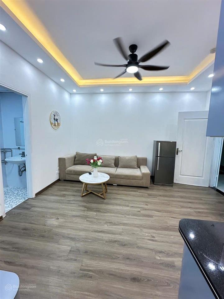 Tớ bán nhanh căn góc tầng trung thang thấp tòa ct12a 53.5m2 ban công đông nam, kim văn kim lũ