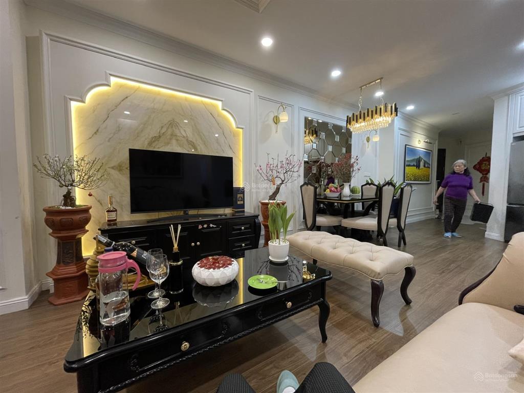 Bán nhanh căn hoa hậu 3 phòng ngủ 98.4m2 tòa b vinaconex kđt kim văn kim lũ