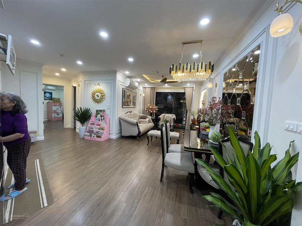 Bán nhanh căn hoa hậu 3 phòng ngủ 98.4m2 tòa b vinaconex kđt kim văn kim lũ