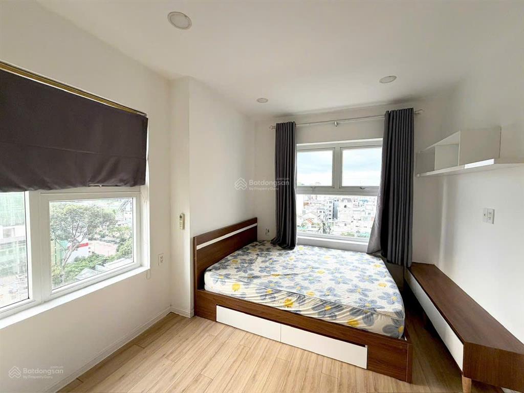 Bán cc tại oriental plaza 685 âu cơ, 4,9 tỷ, 103m2, hàng hiếm giá tốt