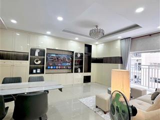 Hot hot++bán cc 2pn, 2vs, 82m2, bán 3,9 tỷ tại oriental plaza