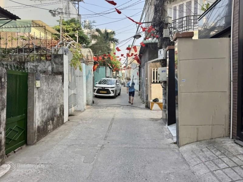 Siêu phẩm giá tốt  nơ trang long  64m2 (5.3x13) 3 tầng 4pn 4 wcphòng trà xông hơi 1 căn ra ô tô