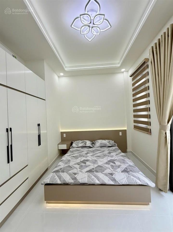 Hiếm khuông việt sát đầm sen nhà mới dọn vào ở ngay  40m2 1 trệt 1 lầu 3 pn  hẻm xe hơi đỗ cửa