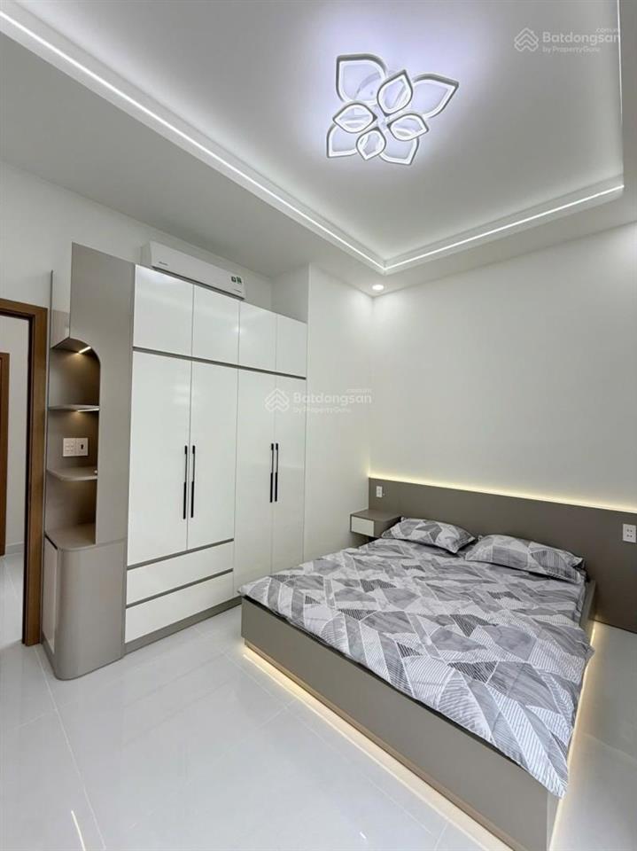 Hiếm khuông việt sát đầm sen nhà mới dọn vào ở ngay  40m2 1 trệt 1 lầu 3 pn  hẻm xe hơi đỗ cửa