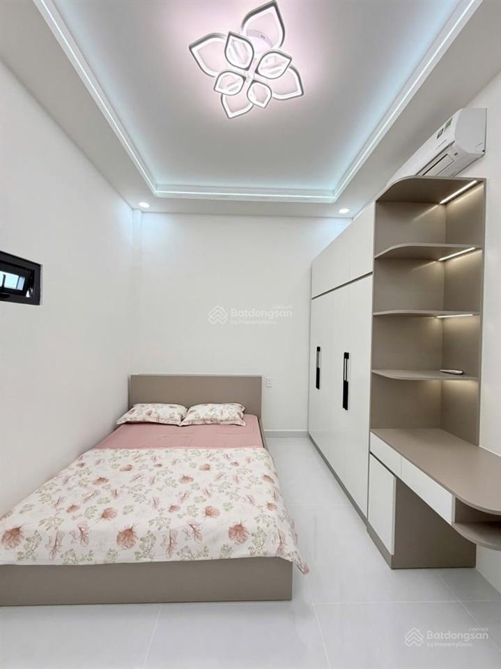 Hiếm khuông việt sát đầm sen nhà mới dọn vào ở ngay  40m2 1 trệt 1 lầu 3 pn  hẻm xe hơi đỗ cửa