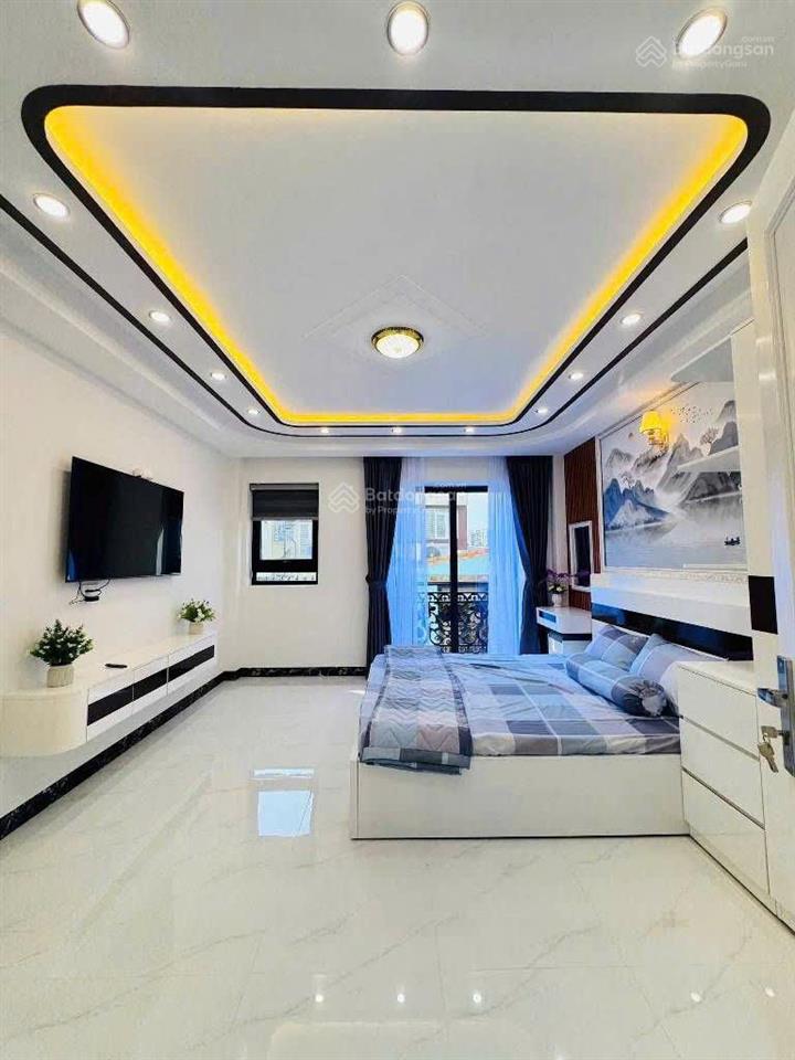 Bán nhà xây mới 5 tầng cạnh thích quảng đức  (4.1x8.5) sổ a4  full nội thất
