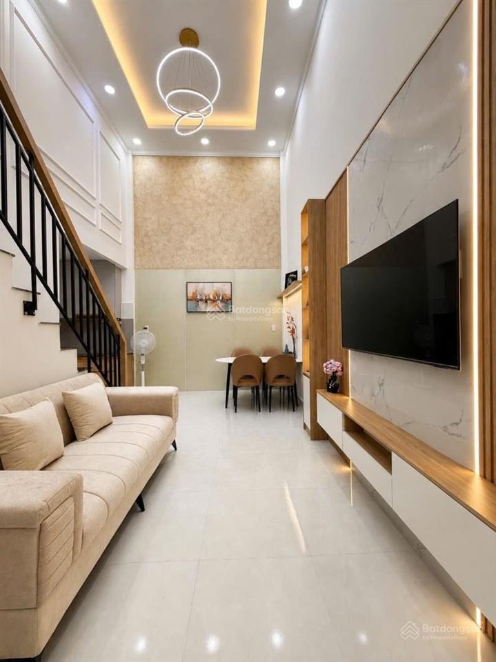 Siêu rẻ 70m2 đất công nhận đủ xvnt p26 bình thạnh  2 tầng 2pn hẻm 3 gác  sân để xe 10 chiếc