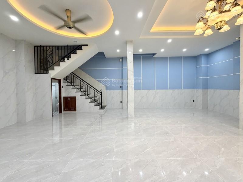 Siêu diện tích 67m2 4 tầng btct ngang lớn 7.8m cách mặt tiền 10m tiện làm văn phòng  ở đông người