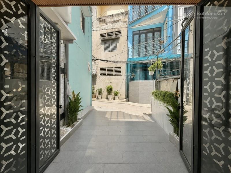 Nhà mới 3 tầng  lê quang định, p7, bình thạnh  dtsd 40m²  tặng full nội thất  hẻm 3 gác sát mt