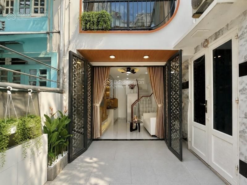 Nhà mới 3 tầng  lê quang định, p7, bình thạnh  dtsd 40m²  tặng full nội thất  hẻm 3 gác sát mt