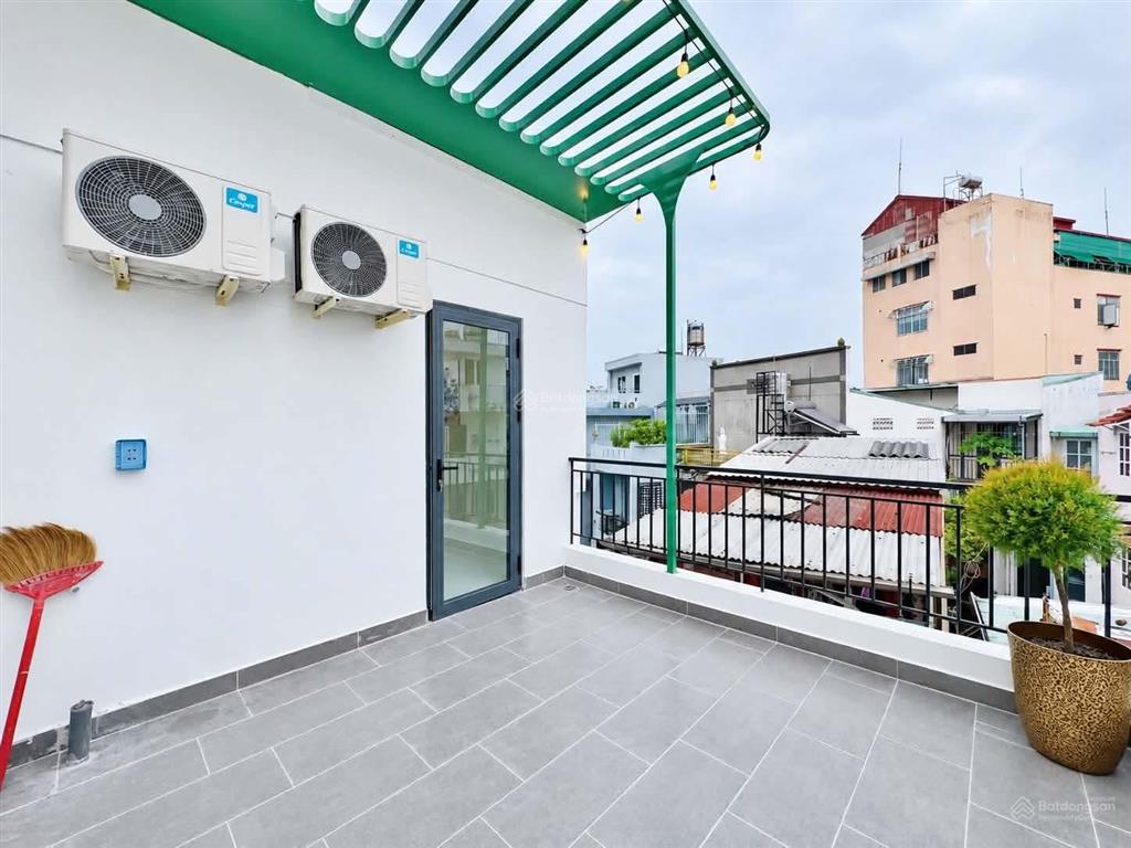 Nhà đẹp sát mặt tiền hoàng hoa thám  4 tầng 4 pn  sân thượng chill  full nội thất