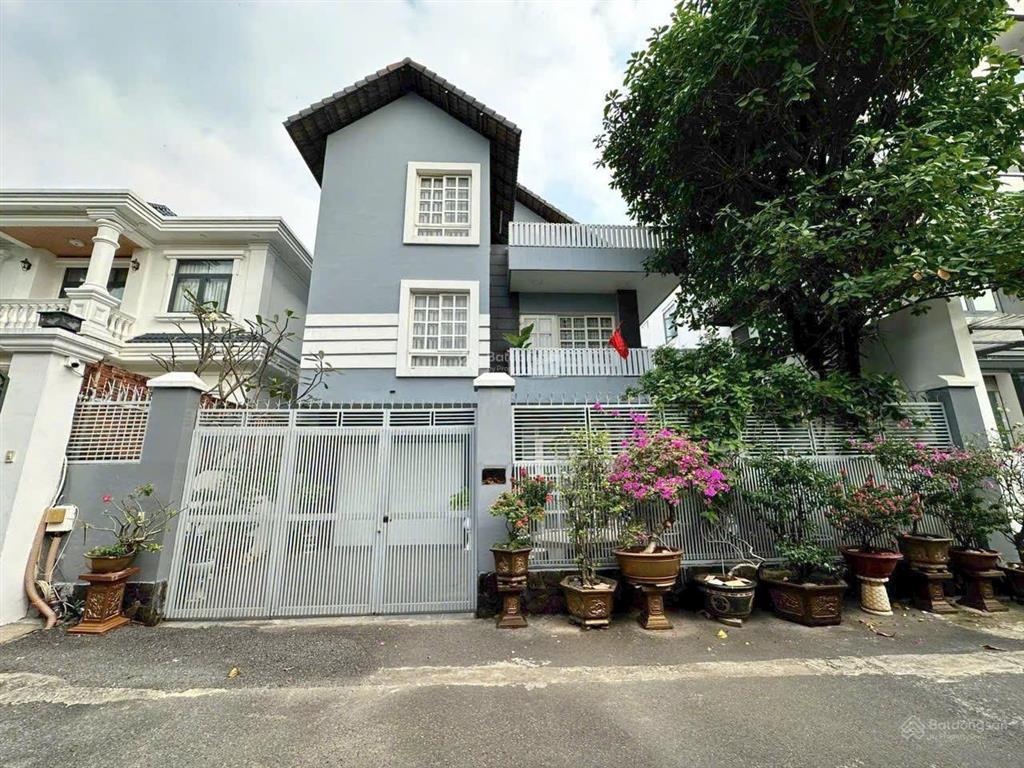 Biệt thự giảm 2 tỷ | trần não quận 2 | 12m x 18m = 213m² | giá 35 tỷ | thuê 70 tr