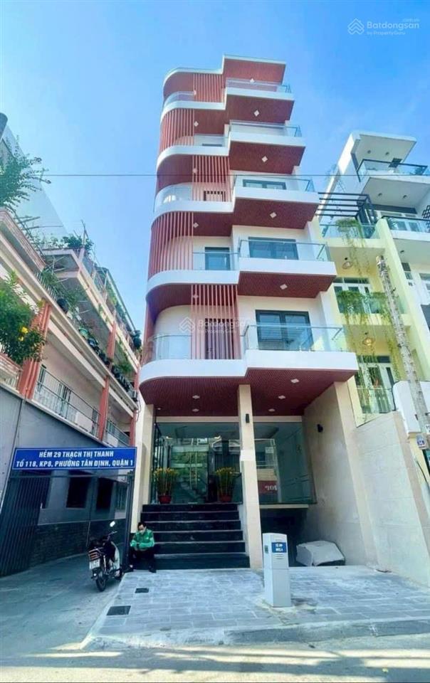 Tòa nhà góc 3133 thạch thị thanh | p. tân định, q.1 | 6x19 = 105m2 | 76 tỷ | thuê 190 tr/th