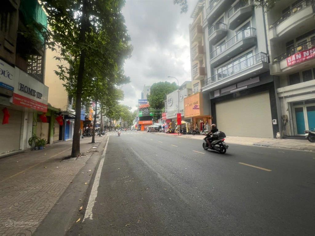 Tòa nhà | 330332 nguyễn trãi, phường 8, quận 5 | 8x16 = 128m² | bán 84 tỷ  thuê 210tr/tháng