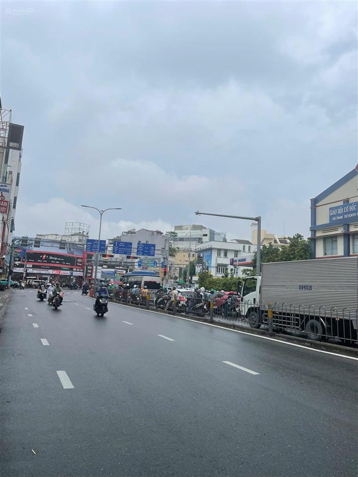 Tòa nhà | 220 phan đăng lưu, phường 3, quận phú nhuận | 4x21 = 77m2 | bán 25 tỷ  thuê 65tr/tháng