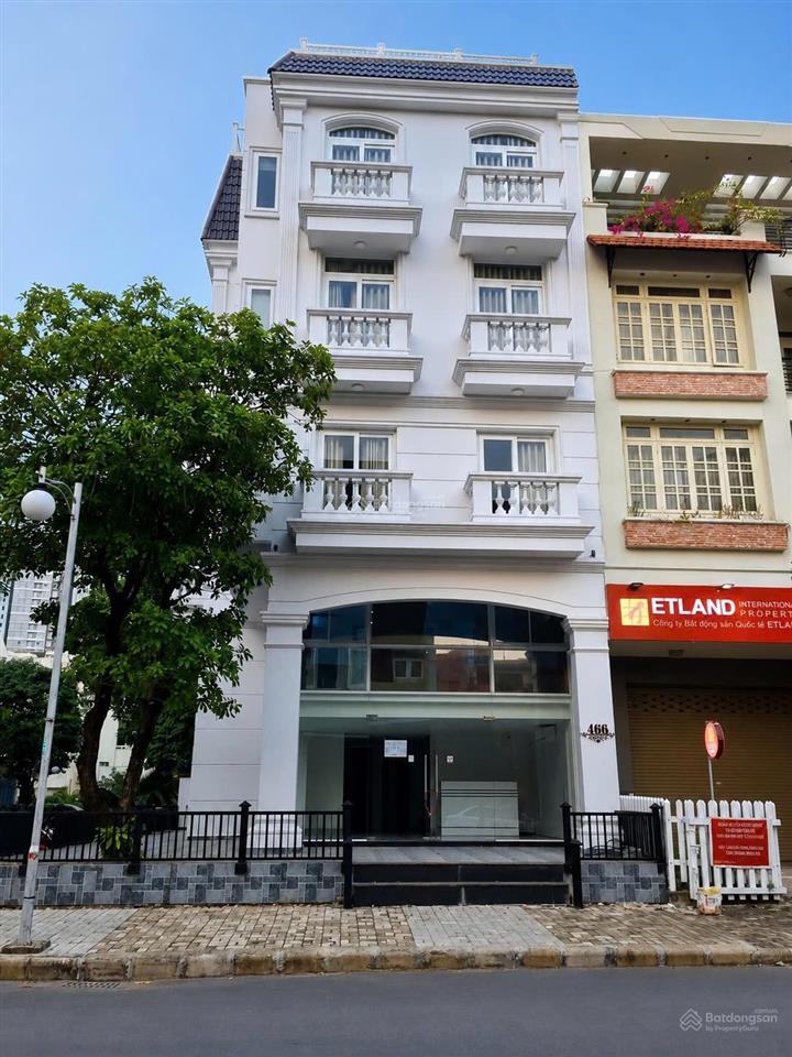 Tòa nhà | 466 phạm thái bường, p. tân phong, q. 7 | 11*18.5 = 182m2 | bán 82 tỷ  thuê 162.5tr