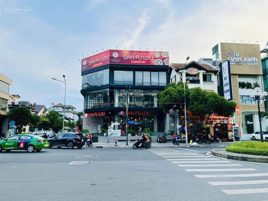 Tòa nhà | phan xích long, p. 2, q. phú nhuận | 16x16 = 243.5m2 | bán 184 tỷ  thuê 14,700 usd