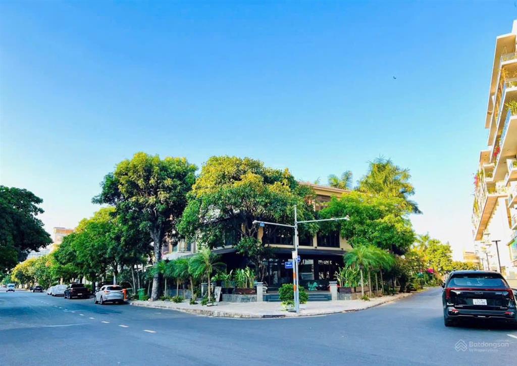 Tòa nhà, nguyễn cao, kdc lam thiên lục địa 2 q. 7 27.6*18=390,5m2 bán 214 tỷthuê 205,44triệu/tháng