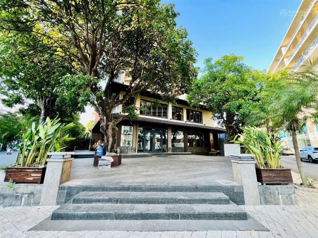 Tòa nhà, nguyễn cao, kdc lam thiên lục địa 2 q. 7 27.6*18=390,5m2 bán 214 tỷthuê 205,44triệu/tháng