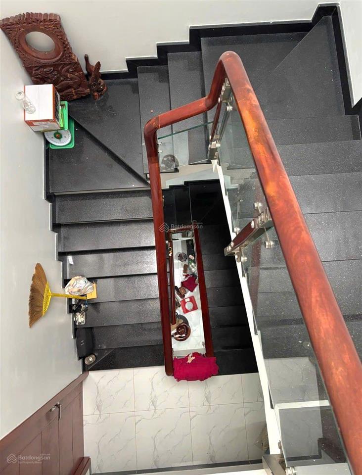 Bán nhà sát mặt tiền đường bông sao q8, 4 tầng, 4.06x20m, nhỉnh 8 tỷ,  0938 827 *** ms tuyền