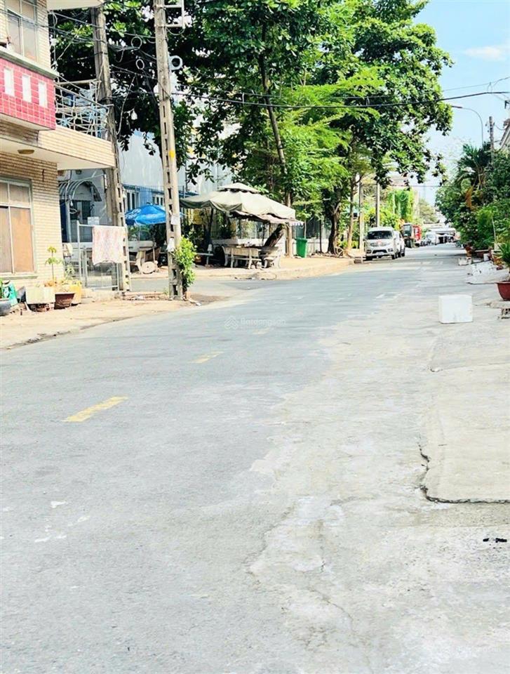 Bán nhà kdc bình hưng đối diện bến xe quận 8, 80m2, 3 tầng, nhỉnh 9 tỷ,  0938 827 *** ms tuyền
