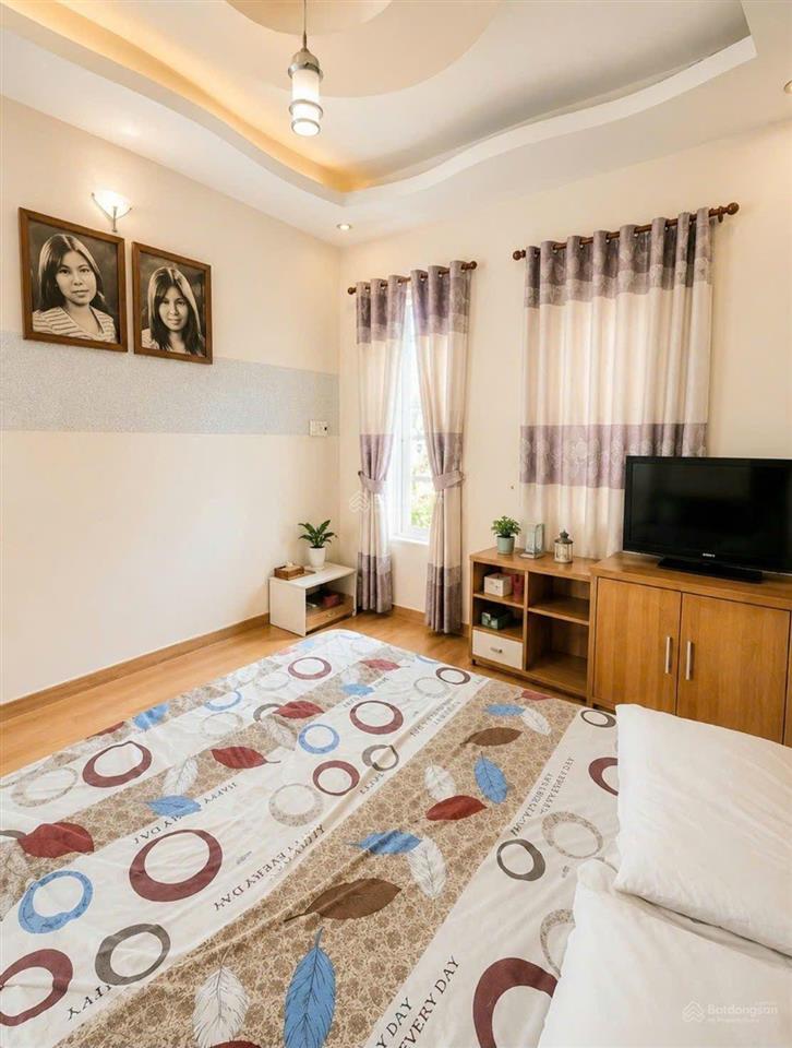 Bán nhà kdc bình hưng đối diện bến xe quận 8, 80m2, 3 tầng, nhỉnh 9 tỷ,  0938 827 *** ms tuyền