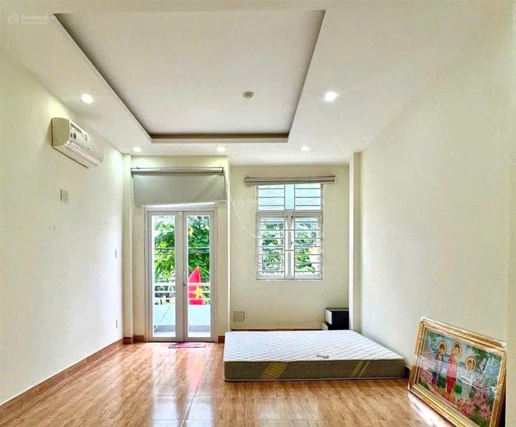 Bán nhà mặt tiền đường số bông sao q8, view công viên thoáng mát kinh doanh đỉnh 4 tầng
