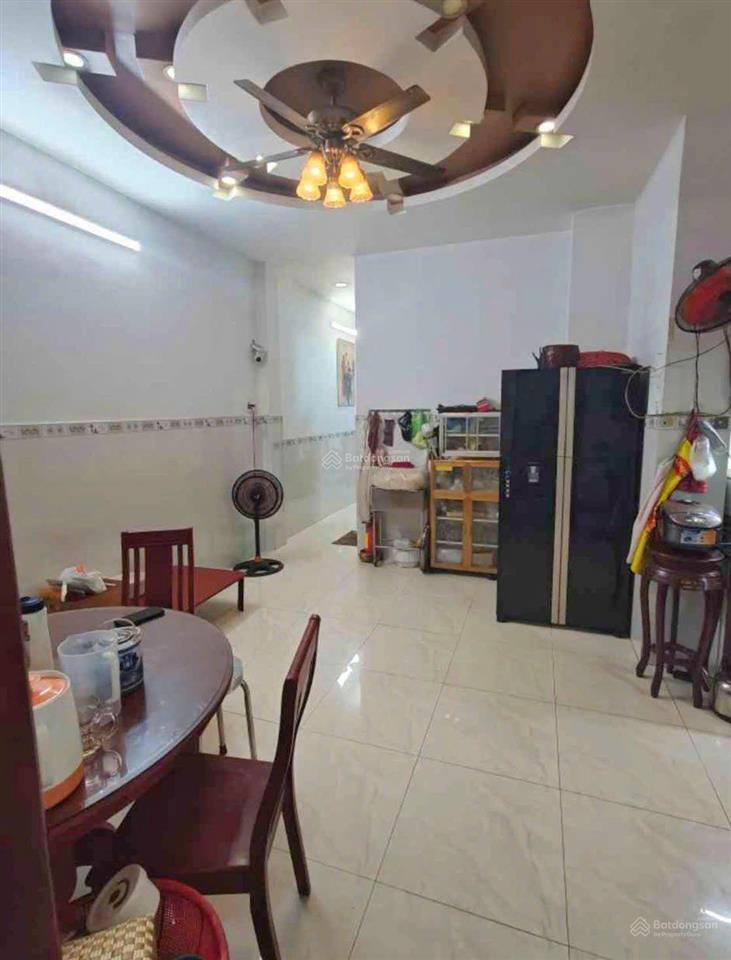 Sát bến xe quận 8, 92m2 nở hậu ô tô đỗ cửa chỉ 6.25 tỷ. căn nhà hiếm có với diện tích lớn