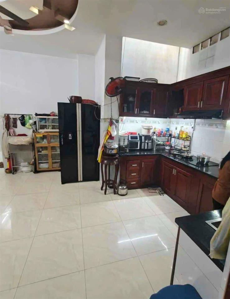 Sát bến xe quận 8, 92m2 nở hậu ô tô đỗ cửa chỉ 6.25 tỷ. căn nhà hiếm có với diện tích lớn