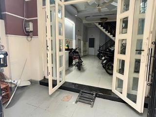 Cần bán chdv 4 tầng huỳnh tấn phát, quận 7 ô tô đỗ cửa, dòng tiền 36 triệu/tháng chỉ 8.2 tỷ