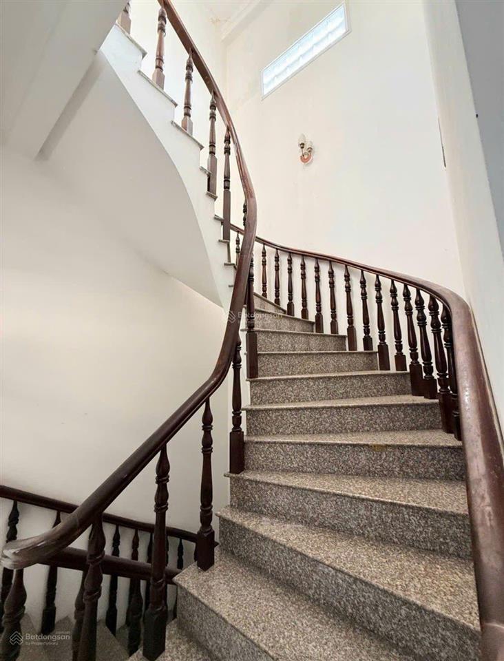 Bán nhà đẹp 4 tầng nguyễn chế nghĩa, q8 cách hẻm ô tô chỉ vài bước, 5 phòng ngủ chỉ 7 tỷ,
