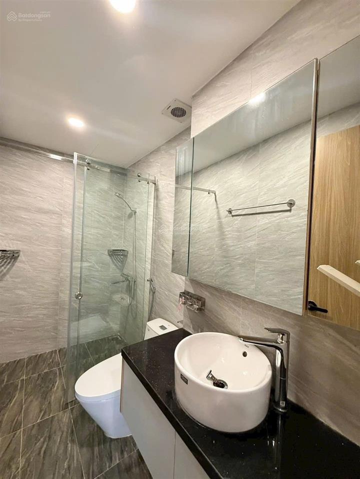 Giá giảm 1 tỷ, nhà trần đình xu cách mt 10m, dt 3,8 x 11m, 4 tầng giá chỉ còn nhỉnh 8 tỷ.