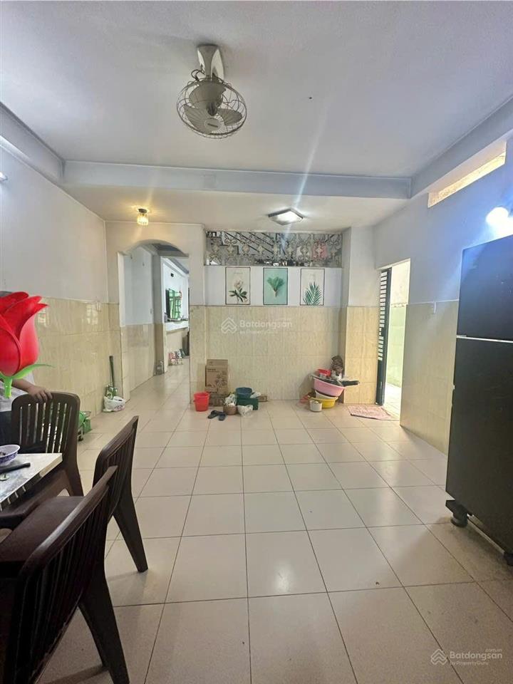 Nhà ngộp bán gấp, an bình q5  dt 4,3 x 18m  4 tầng/ 5pn  cách mặt tiền 25m  chủ nhà thiện chí