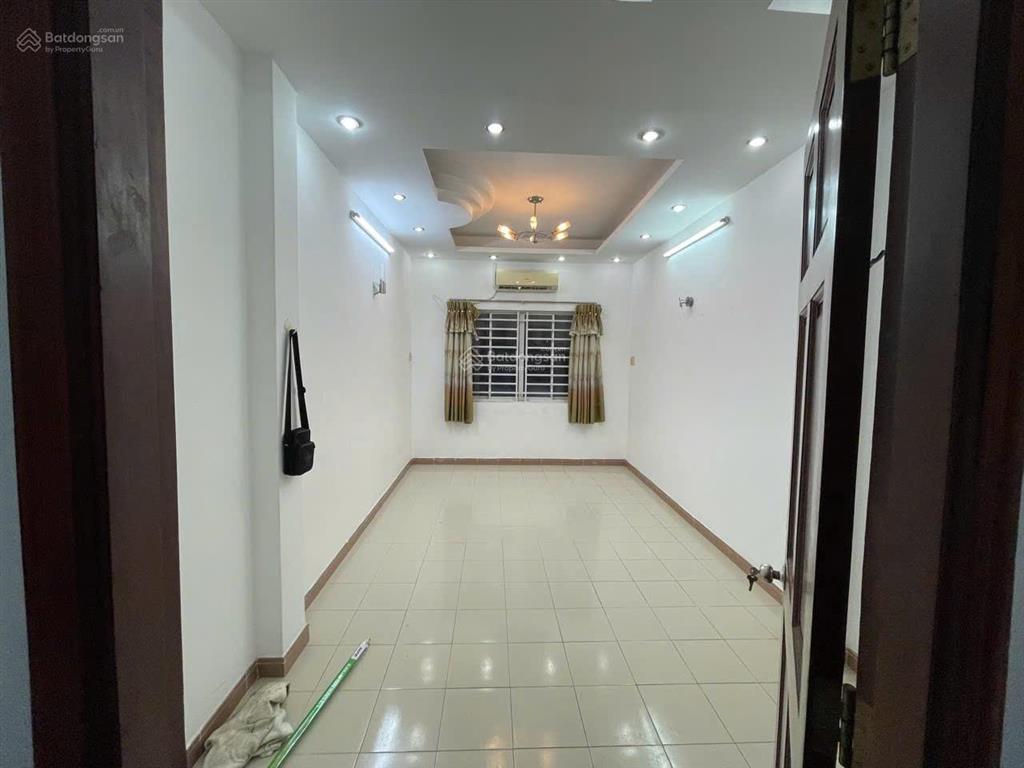 Bán nhà gần mt nguyễn văn cừ, 4 tầng 3pn có st thoáng mát, nhà đẹp ở ngay