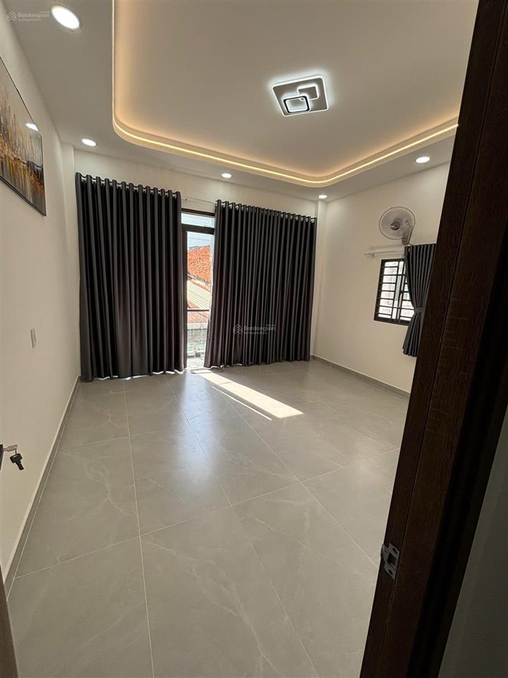 Bán nhà 6,25 tỷ đường 100 bình thới, dt 4,5x10m, 2 tầng 3pn 2wc nhà mới đẹp, xách vali vào ở ngay