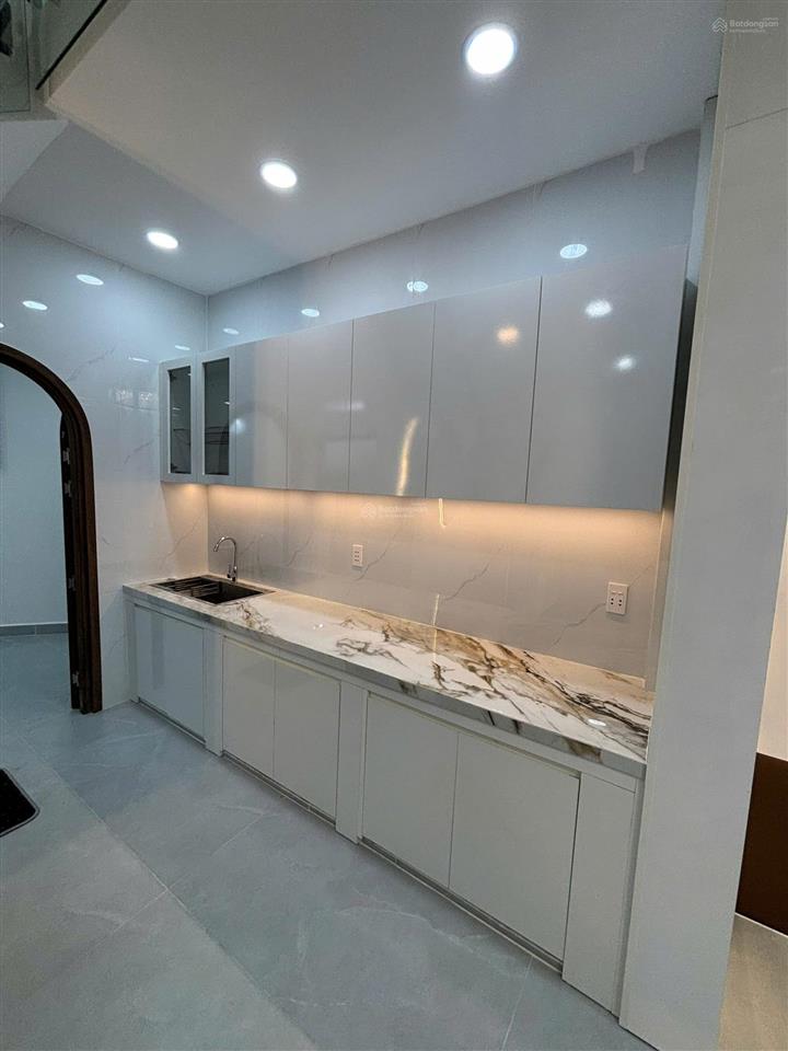 Bán nhà 6,25 tỷ đường 100 bình thới, dt 4,5x10m, 2 tầng 3pn 2wc nhà mới đẹp, xách vali vào ở ngay