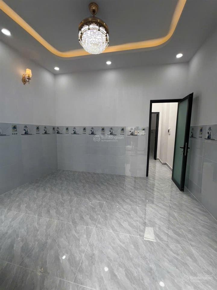 Bán gấp nhà sát mt bà hom, dt 4x11m, 2 tầng 2 pn 2 wc, cách 10m ra hxh